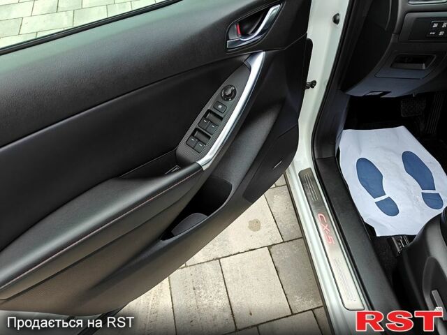 Белый Мазда СХ-5, объемом двигателя 2.2 л и пробегом 192 тыс. км за 13900 $, фото 7 на Automoto.ua