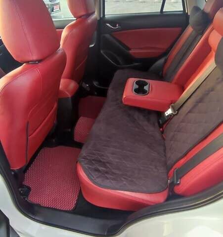 Белый Мазда СХ-5, объемом двигателя 2.2 л и пробегом 243 тыс. км за 12700 $, фото 4 на Automoto.ua