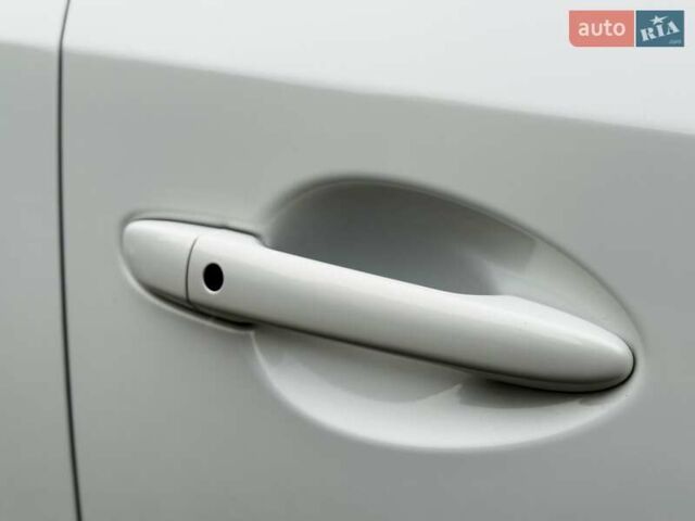 Белый Мазда СХ-5, объемом двигателя 2.2 л и пробегом 239 тыс. км за 11999 $, фото 2 на Automoto.ua