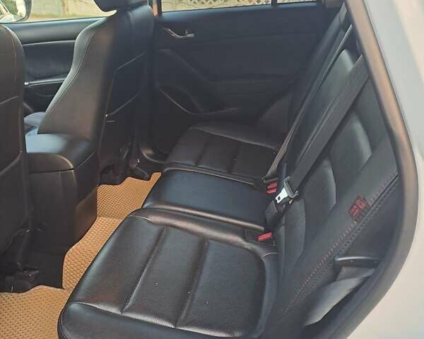 Білий Мазда СХ-5, об'ємом двигуна 2.19 л та пробігом 230 тис. км за 13000 $, фото 3 на Automoto.ua