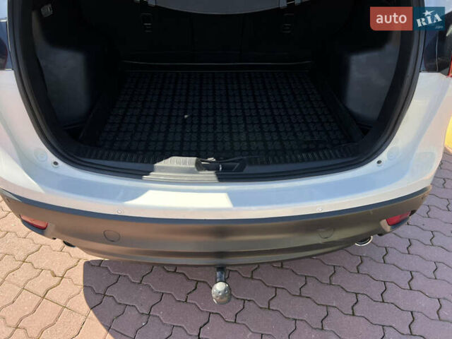 Белый Мазда СХ-5, объемом двигателя 2.19 л и пробегом 175 тыс. км за 13500 $, фото 48 на Automoto.ua