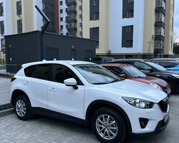 Белый Мазда СХ-5, объемом двигателя 2.19 л и пробегом 189 тыс. км за 14000 $, фото 3 на Automoto.ua