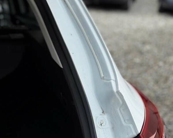 Білий Мазда СХ-5, об'ємом двигуна 2.2 л та пробігом 239 тис. км за 12299 $, фото 62 на Automoto.ua