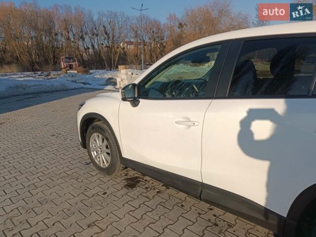 Белый Мазда СХ-5, объемом двигателя 2.19 л и пробегом 206 тыс. км за 12500 $, фото 17 на Automoto.ua