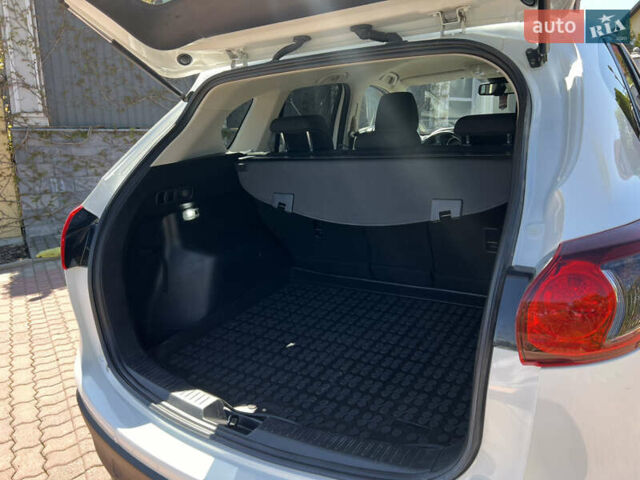 Белый Мазда СХ-5, объемом двигателя 2.19 л и пробегом 175 тыс. км за 13500 $, фото 45 на Automoto.ua