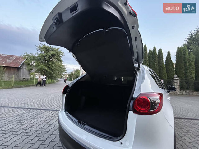 Белый Мазда СХ-5, объемом двигателя 2.2 л и пробегом 230 тыс. км за 11300 $, фото 72 на Automoto.ua