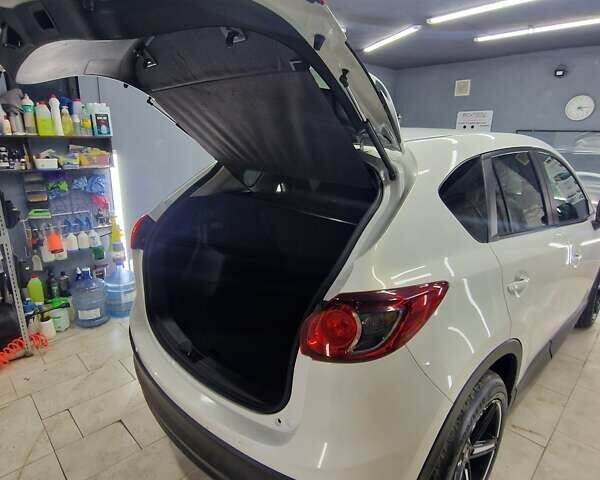 Білий Мазда СХ-5, об'ємом двигуна 2.2 л та пробігом 187 тис. км за 13990 $, фото 6 на Automoto.ua