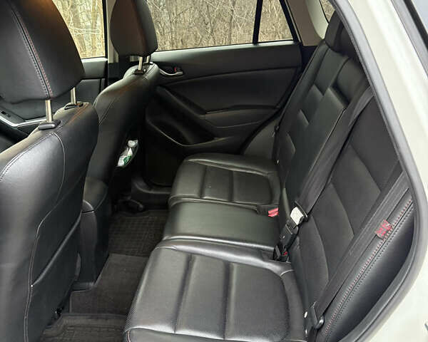 Белый Мазда СХ-5, объемом двигателя 2.2 л и пробегом 131 тыс. км за 16500 $, фото 29 на Automoto.ua