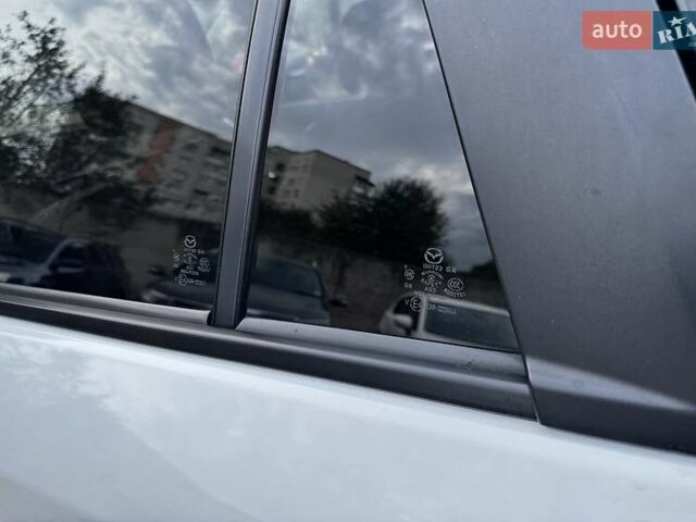 Білий Мазда СХ-5, об'ємом двигуна 2.19 л та пробігом 239 тис. км за 13490 $, фото 42 на Automoto.ua