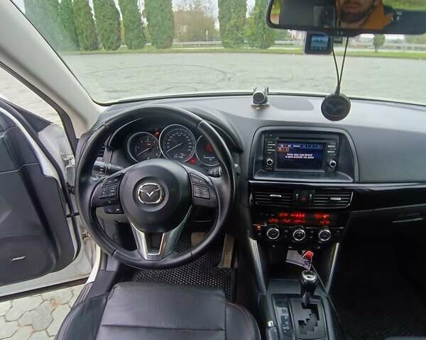 Білий Мазда СХ-5, об'ємом двигуна 2.19 л та пробігом 231 тис. км за 14000 $, фото 5 на Automoto.ua