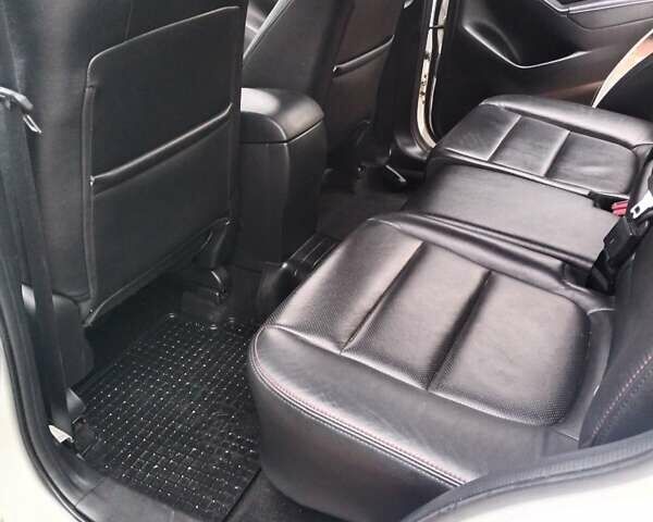 Білий Мазда СХ-5, об'ємом двигуна 2.2 л та пробігом 236 тис. км за 13800 $, фото 2 на Automoto.ua