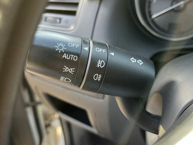 Белый Мазда СХ-5, объемом двигателя 2.2 л и пробегом 171 тыс. км за 15400 $, фото 13 на Automoto.ua