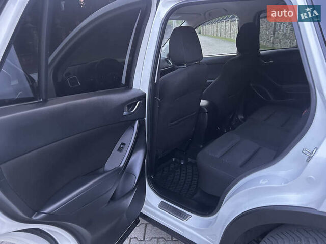 Белый Мазда СХ-5, объемом двигателя 2.2 л и пробегом 230 тыс. км за 11300 $, фото 60 на Automoto.ua