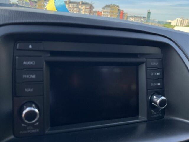 Белый Мазда СХ-5, объемом двигателя 2.2 л и пробегом 171 тыс. км за 15400 $, фото 12 на Automoto.ua