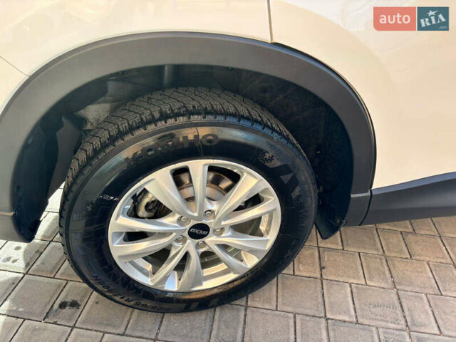 Мазда СХ-5 2013 в Одессе на Automoto.ua Белый Мазда СХ-5, объемом двигателя 2.19 л и пробегом 240 тыс. км за 13000 $, фото 6 на Automoto.ua