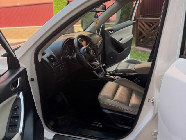 Белый Мазда СХ-5, объемом двигателя 2.2 л и пробегом 224 тыс. км за 12500 $, фото 6 на Automoto.ua