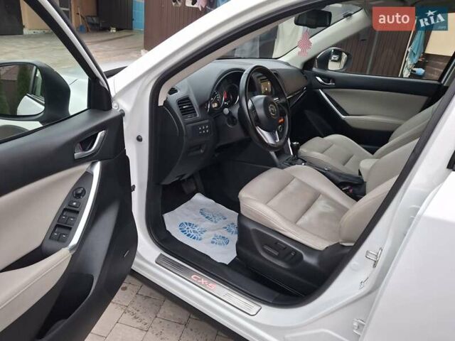 Белый Мазда СХ-5, объемом двигателя 2.2 л и пробегом 220 тыс. км за 13700 $, фото 19 на Automoto.ua