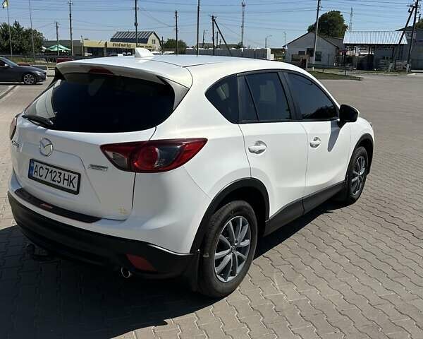 Белый Мазда СХ-5, объемом двигателя 2.2 л и пробегом 327 тыс. км за 12500 $, фото 6 на Automoto.ua