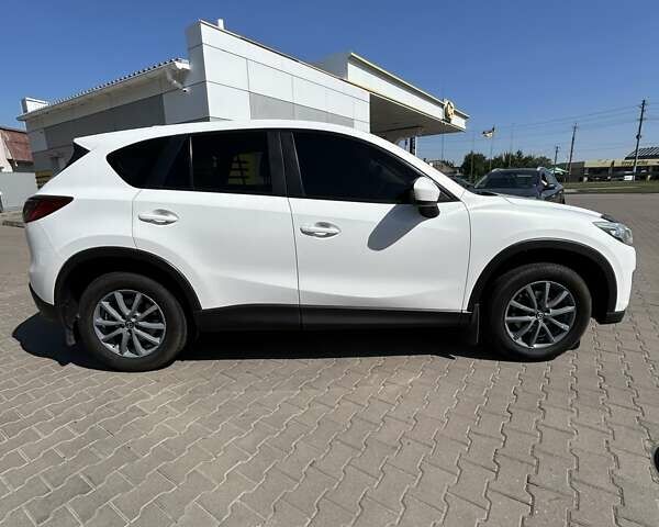 Белый Мазда СХ-5, объемом двигателя 2.2 л и пробегом 327 тыс. км за 12500 $, фото 8 на Automoto.ua