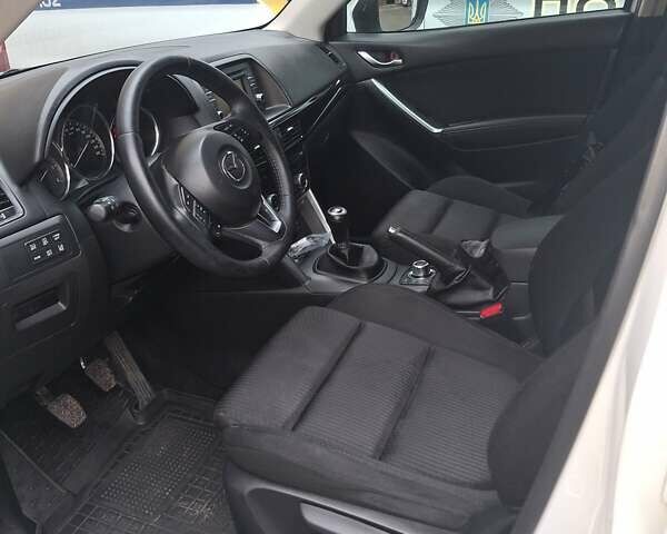 Белый Мазда СХ-5, объемом двигателя 2.19 л и пробегом 242 тыс. км за 13300 $, фото 10 на Automoto.ua