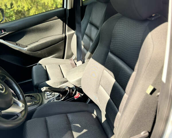 Білий Мазда СХ-5, об'ємом двигуна 2.2 л та пробігом 300 тис. км за 14300 $, фото 16 на Automoto.ua