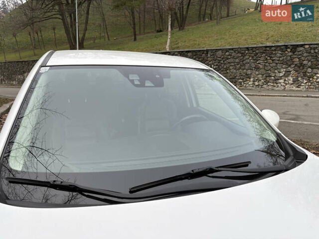 Белый Мазда СХ-5, объемом двигателя 2.2 л и пробегом 131 тыс. км за 16500 $, фото 24 на Automoto.ua