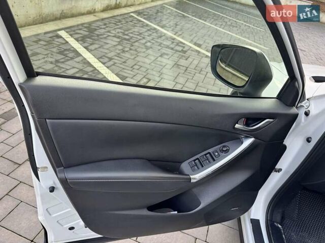 Белый Мазда СХ-5, объемом двигателя 2.2 л и пробегом 190 тыс. км за 15500 $, фото 4 на Automoto.ua