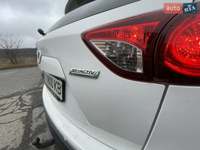 Белый Мазда СХ-5, объемом двигателя 2.2 л и пробегом 228 тыс. км за 13900 $, фото 16 на Automoto.ua