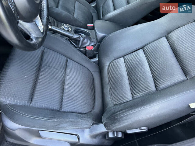 Білий Мазда СХ-5, об'ємом двигуна 2.2 л та пробігом 271 тис. км за 10900 $, фото 12 на Automoto.ua