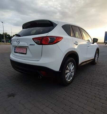 Белый Мазда СХ-5, объемом двигателя 2.2 л и пробегом 243 тыс. км за 12800 $, фото 2 на Automoto.ua