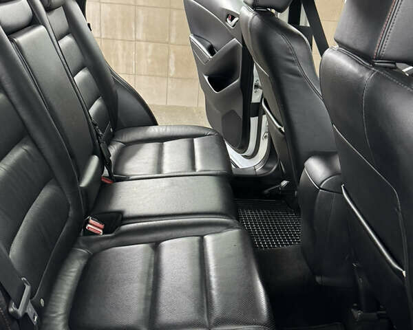 Белый Мазда СХ-5, объемом двигателя 2.2 л и пробегом 291 тыс. км за 14600 $, фото 18 на Automoto.ua