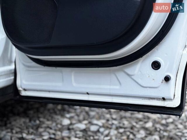 Білий Мазда СХ-5, об'ємом двигуна 2.2 л та пробігом 239 тис. км за 12299 $, фото 93 на Automoto.ua