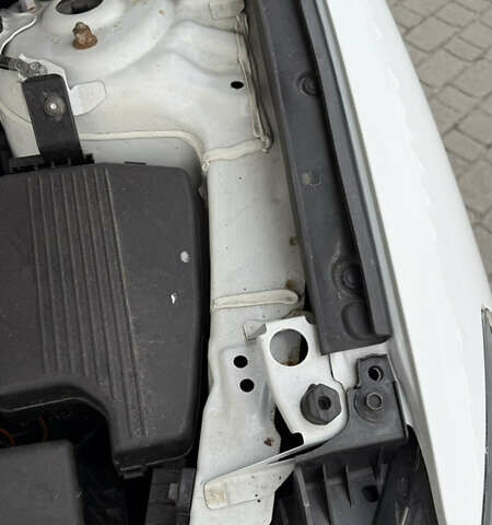 Белый Мазда СХ-5, объемом двигателя 2.2 л и пробегом 180 тыс. км за 13700 $, фото 41 на Automoto.ua