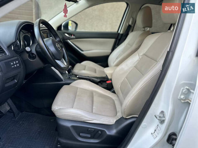Белый Мазда СХ-5, объемом двигателя 2.2 л и пробегом 219 тыс. км за 13650 $, фото 8 на Automoto.ua