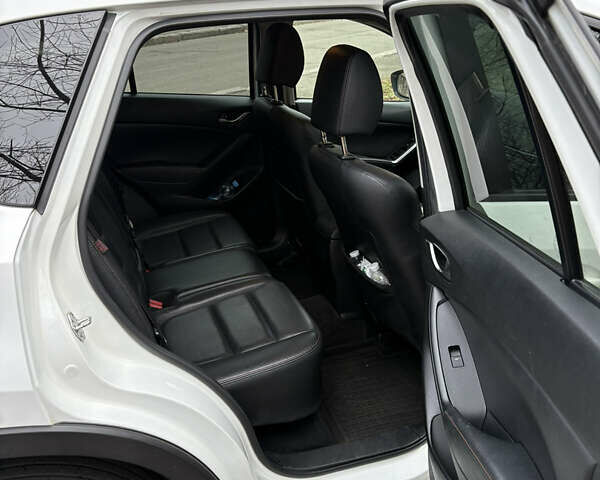 Белый Мазда СХ-5, объемом двигателя 2.2 л и пробегом 131 тыс. км за 16500 $, фото 28 на Automoto.ua