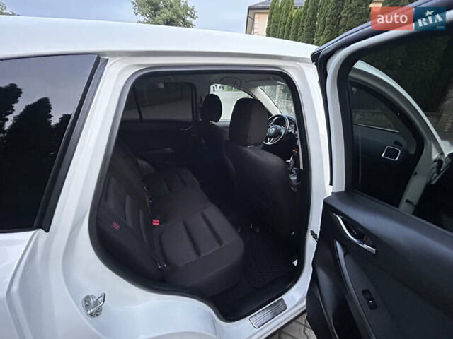 Белый Мазда СХ-5, объемом двигателя 2.2 л и пробегом 230 тыс. км за 11300 $, фото 70 на Automoto.ua