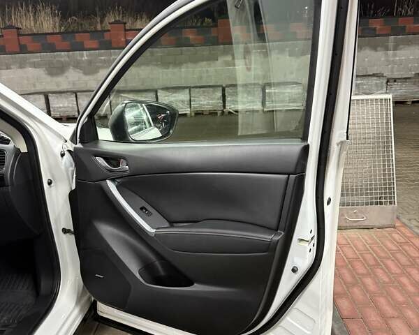 Белый Мазда СХ-5, объемом двигателя 2.19 л и пробегом 155 тыс. км за 17000 $, фото 27 на Automoto.ua