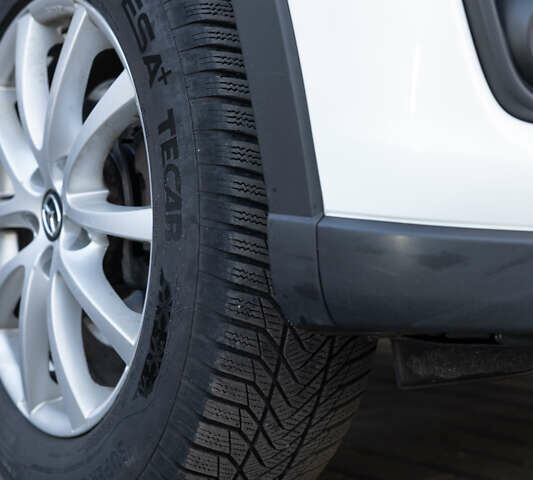 Білий Мазда СХ-5, об'ємом двигуна 2.19 л та пробігом 243 тис. км за 15700 $, фото 17 на Automoto.ua