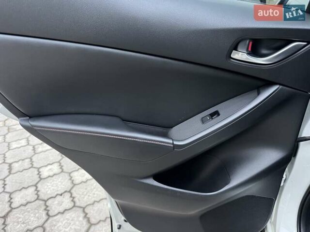 Білий Мазда СХ-5, об'ємом двигуна 2.2 л та пробігом 235 тис. км за 14500 $, фото 17 на Automoto.ua