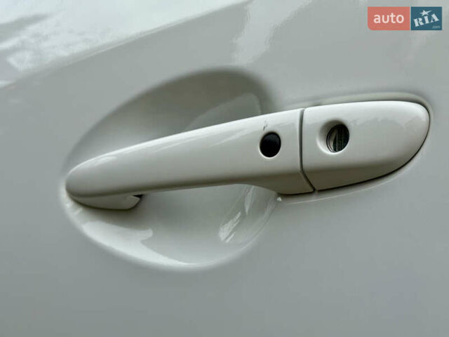 Білий Мазда СХ-5, об'ємом двигуна 2.2 л та пробігом 194 тис. км за 13800 $, фото 14 на Automoto.ua