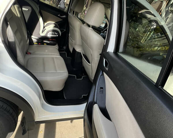 Білий Мазда СХ-5, об'ємом двигуна 2.5 л та пробігом 199 тис. км за 15349 $, фото 15 на Automoto.ua