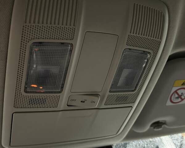 Белый Мазда СХ-5, объемом двигателя 2.19 л и пробегом 155 тыс. км за 17000 $, фото 8 на Automoto.ua