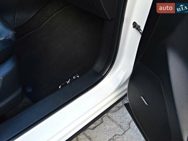 Білий Мазда СХ-5, об'ємом двигуна 2.19 л та пробігом 193 тис. км за 15900 $, фото 47 на Automoto.ua