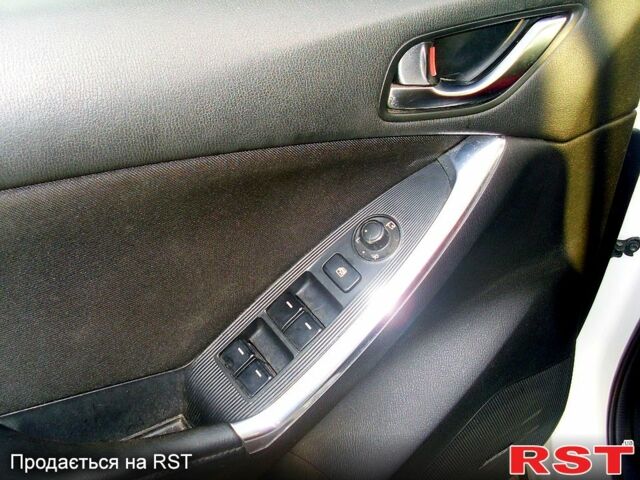 Білий Мазда СХ-5, об'ємом двигуна 2.2 л та пробігом 203 тис. км за 14800 $, фото 11 на Automoto.ua