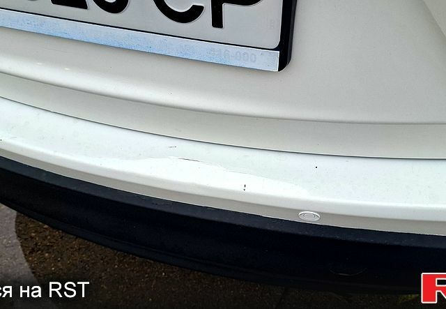 Белый Мазда СХ-5, объемом двигателя 2.5 л и пробегом 192 тыс. км за 13500 $, фото 2 на Automoto.ua