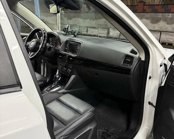 Белый Мазда СХ-5, объемом двигателя 2.19 л и пробегом 155 тыс. км за 17000 $, фото 25 на Automoto.ua