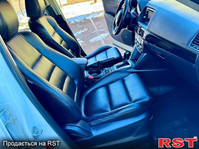 Белый Мазда СХ-5, объемом двигателя 22 л и пробегом 183 тыс. км за 13950 $, фото 11 на Automoto.ua