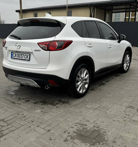 Белый Мазда СХ-5, объемом двигателя 2.2 л и пробегом 184 тыс. км за 15600 $, фото 4 на Automoto.ua