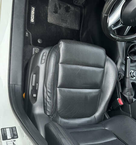 Белый Мазда СХ-5, объемом двигателя 2.2 л и пробегом 184 тыс. км за 15600 $, фото 9 на Automoto.ua
