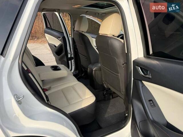 Белый Мазда СХ-5, объемом двигателя 2.2 л и пробегом 193 тыс. км за 15800 $, фото 15 на Automoto.ua